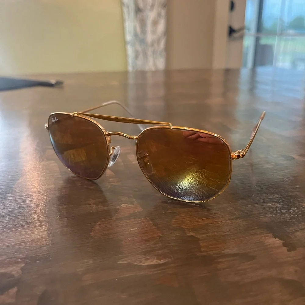 Ray Bans - Picture 1 of 3